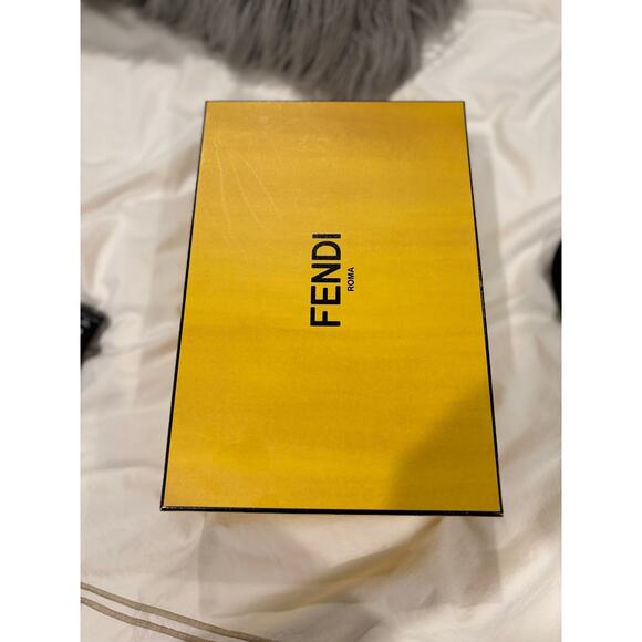 FENDI Zucca FF Logo Patent Leather Pumps Women's US 6 IT36 NWT - Picture 12 of 12